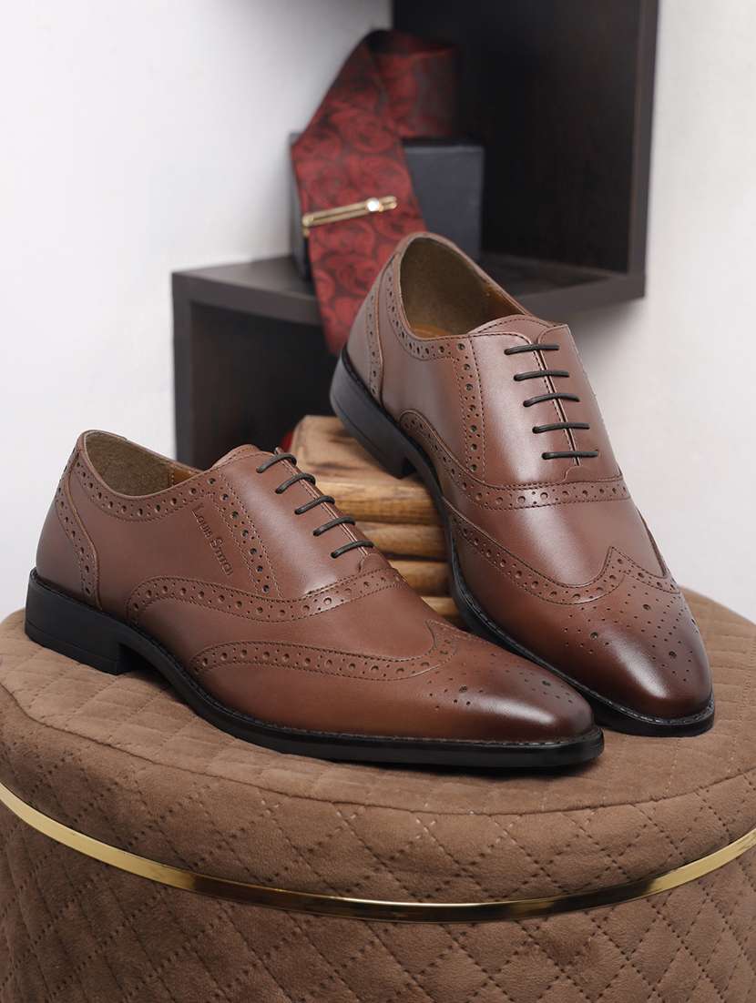 men solid lace-up brouges