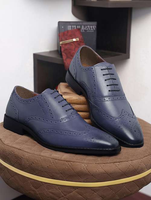men solid lace-up brouges - 21748028 -  Standard Image - 0