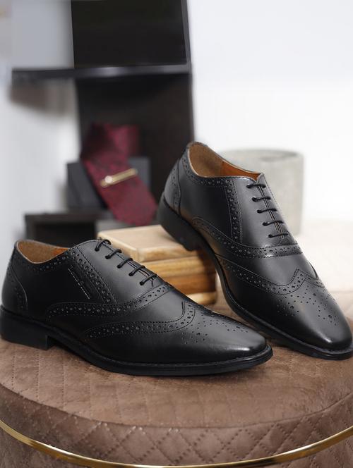 men solid lace-up brouges - 21748029 - Standard Image - 0