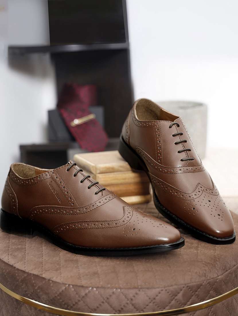 men solid lace-up brouges