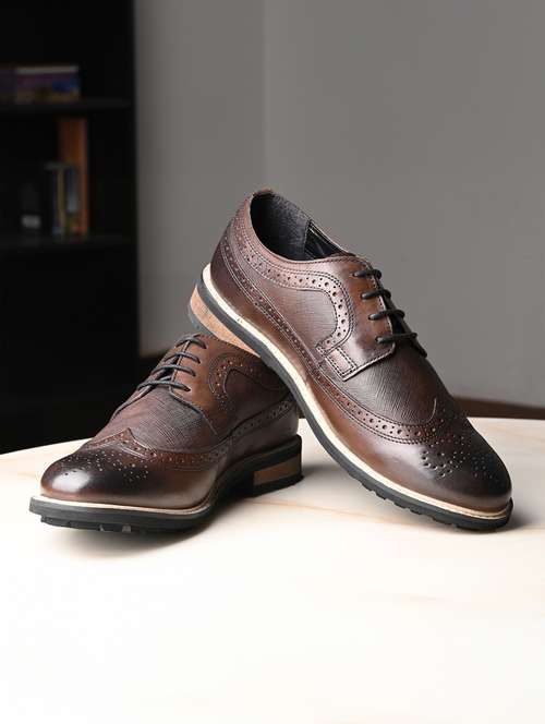men solid lace-up brouges - 21748034 - Standard Image - 0