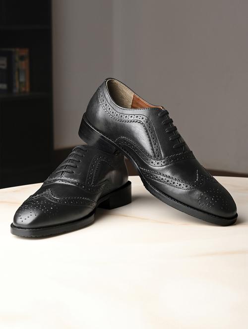 men solid lace-up brouges - 21748038 - Standard Image - 0