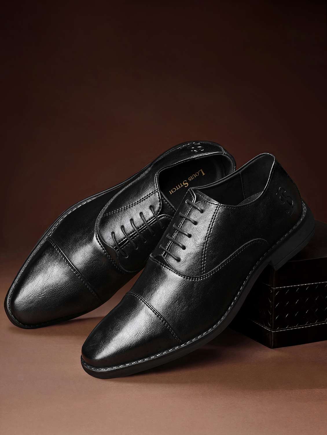 men solid lace-up oxfords
