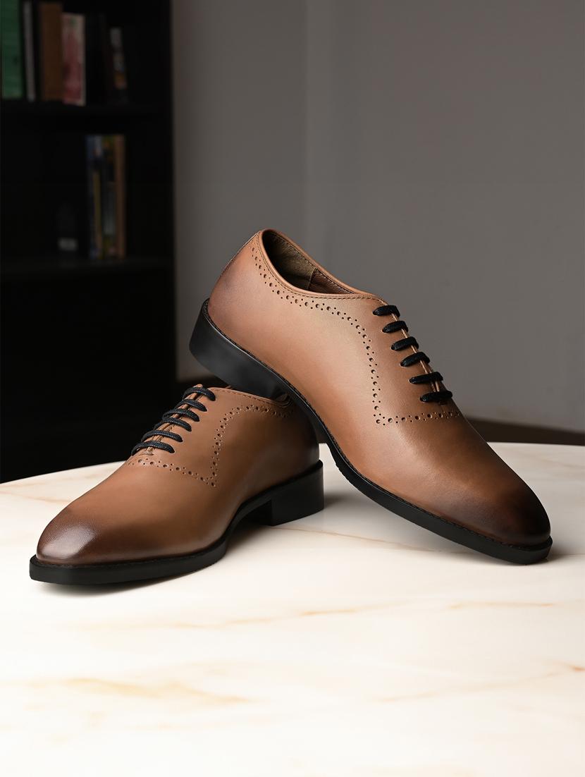 men solid lace-up oxfords - 21748112 - Zoom Image - 0