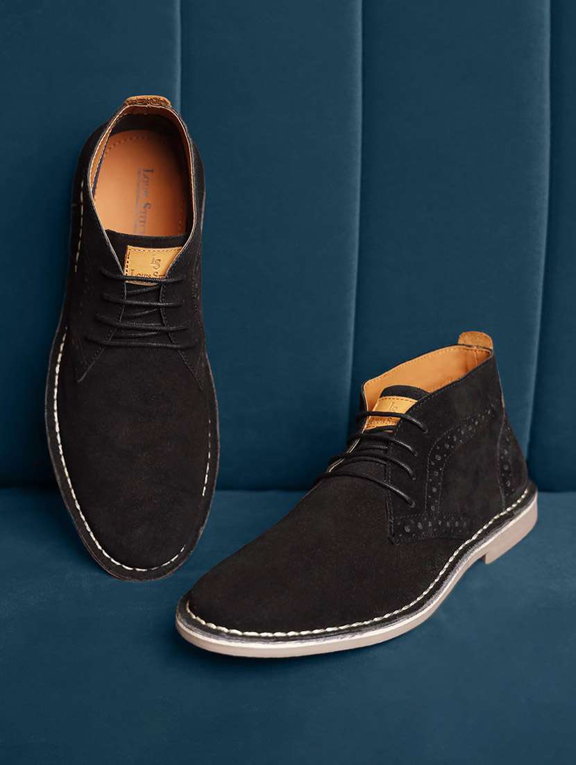 black italian suede leather british stitch down chukka boots