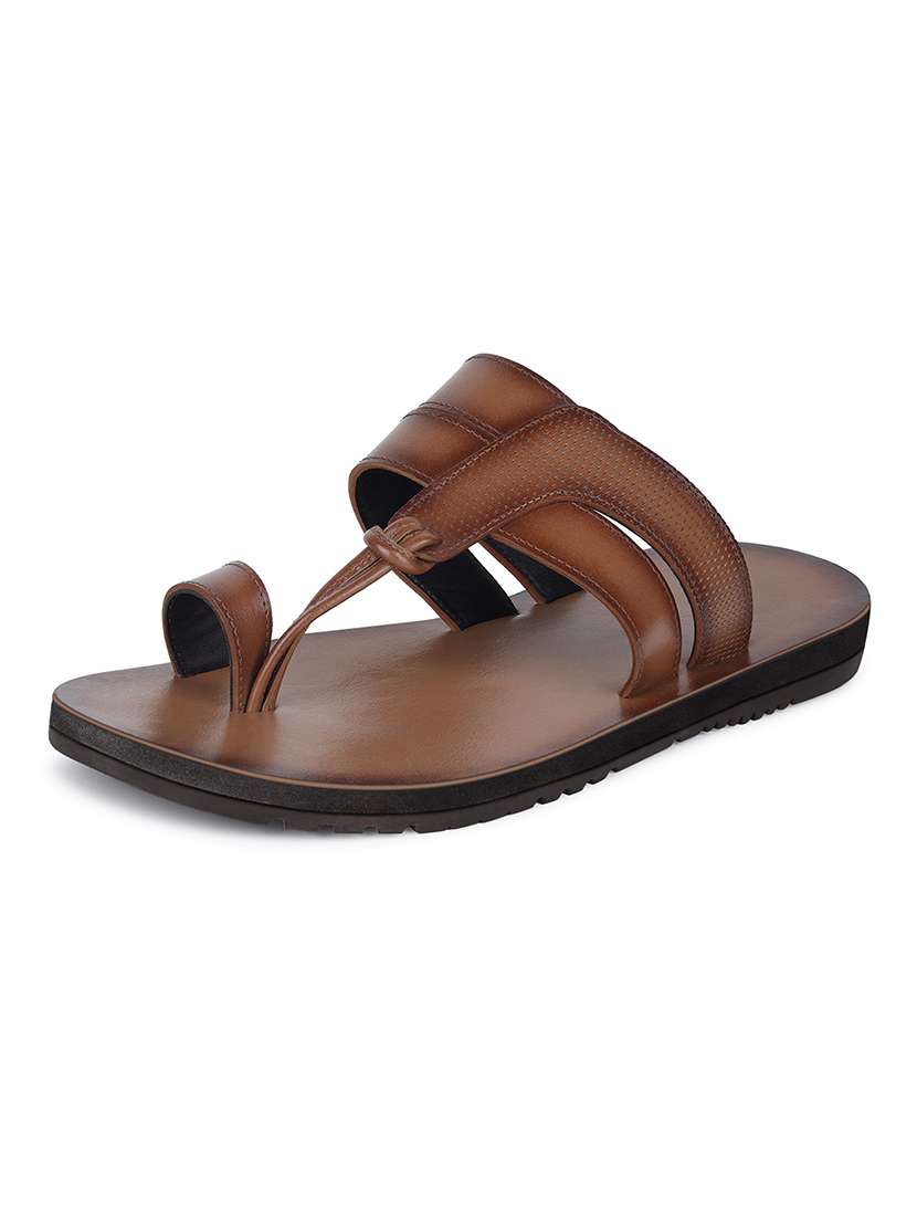 men solid one toe sandal - 21748479 -  Standard Image - 2