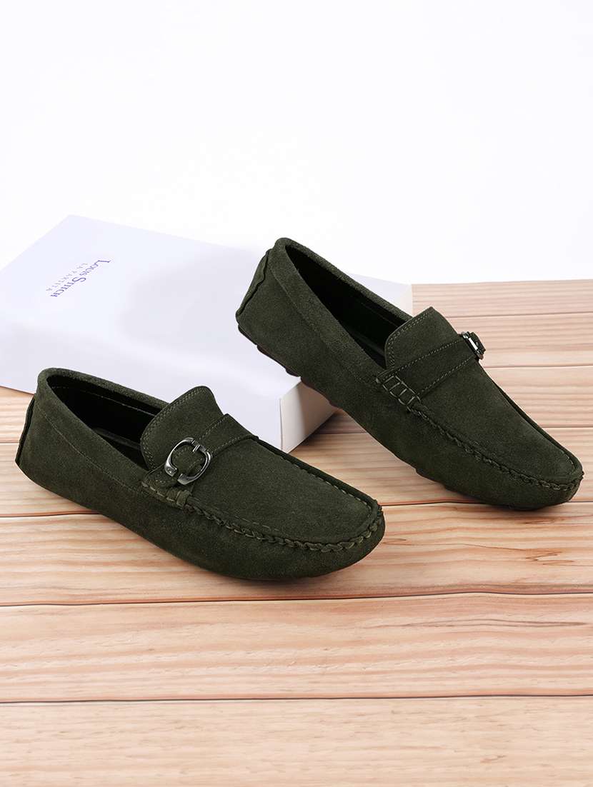 men solid slip on loafers