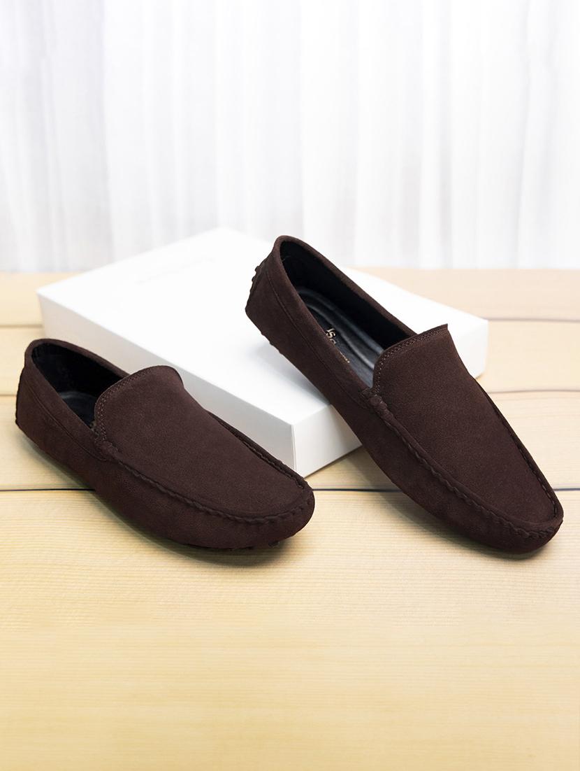 men solid slip on loafers - 21748510 -  Zoom Image - 0