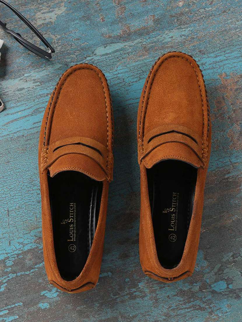 men solid slip on loafers