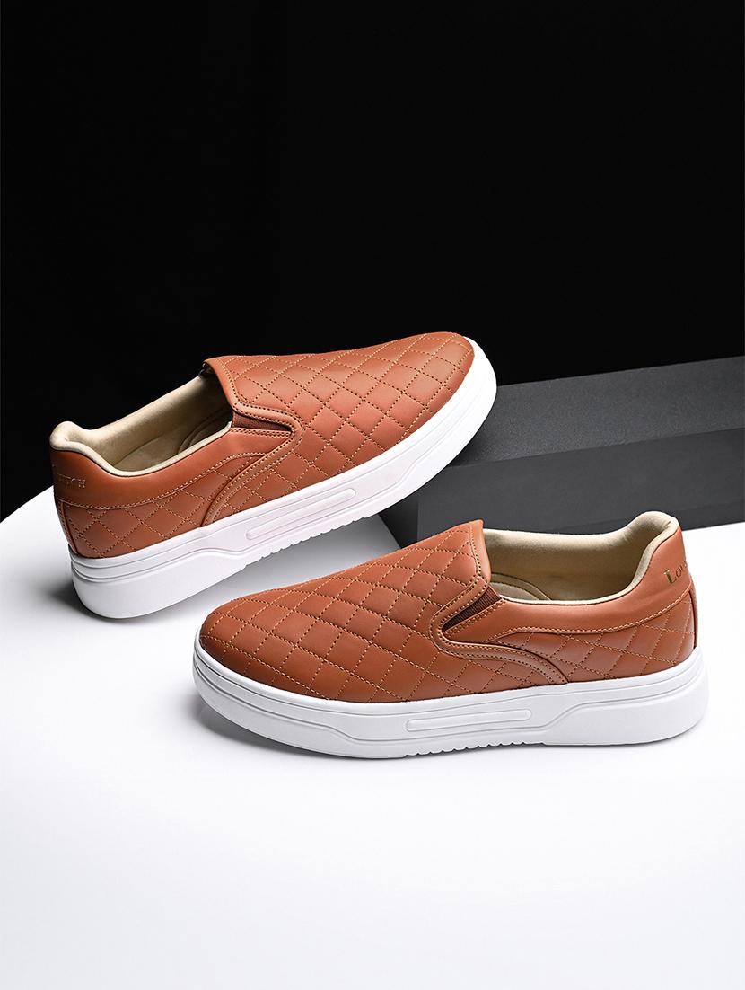 men solid slip on sneakers - 21748538 - Zoom Image - 0