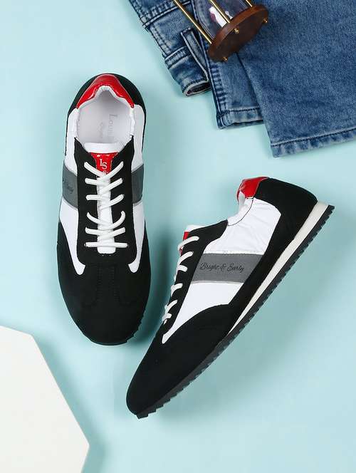 men lace up casual shoes - 21748544 -  Standard Image - 0