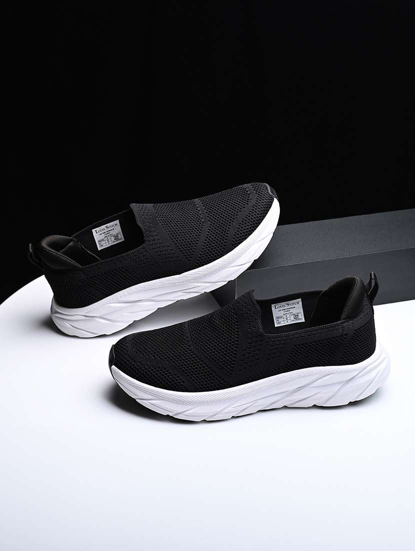 men solid slip on sport shoes - 21748550 - Zoom Image - 0