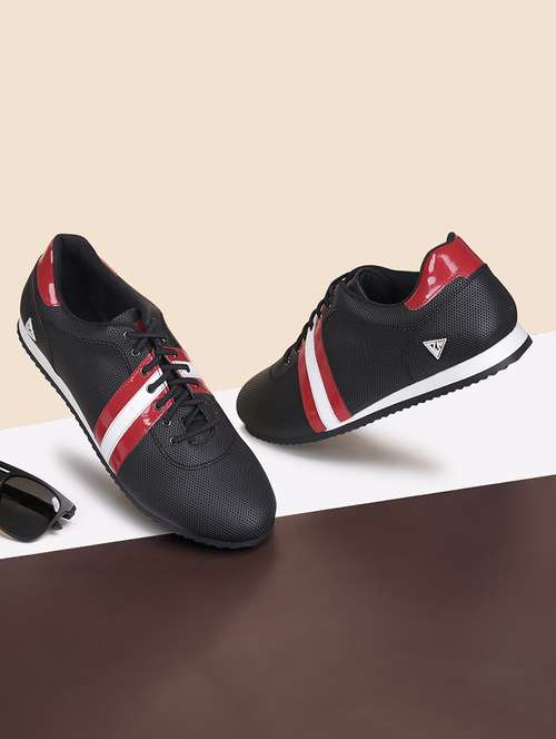 men lace up casual shoes - 21748578 -  Standard Image - 0