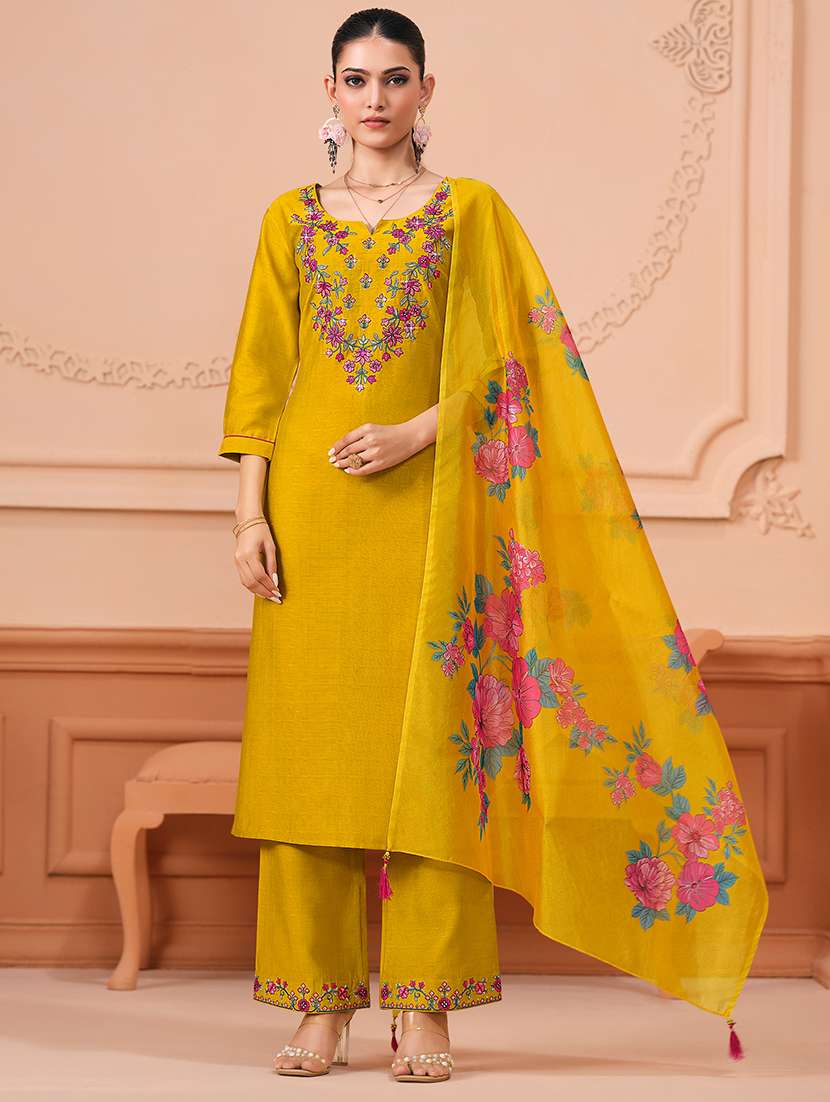 women three quarter sleeve kurta palazzo with dupatta set