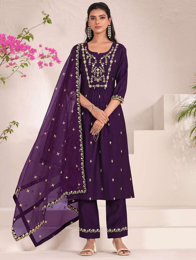 women three quarter sleeve kurta pant with dupatta set