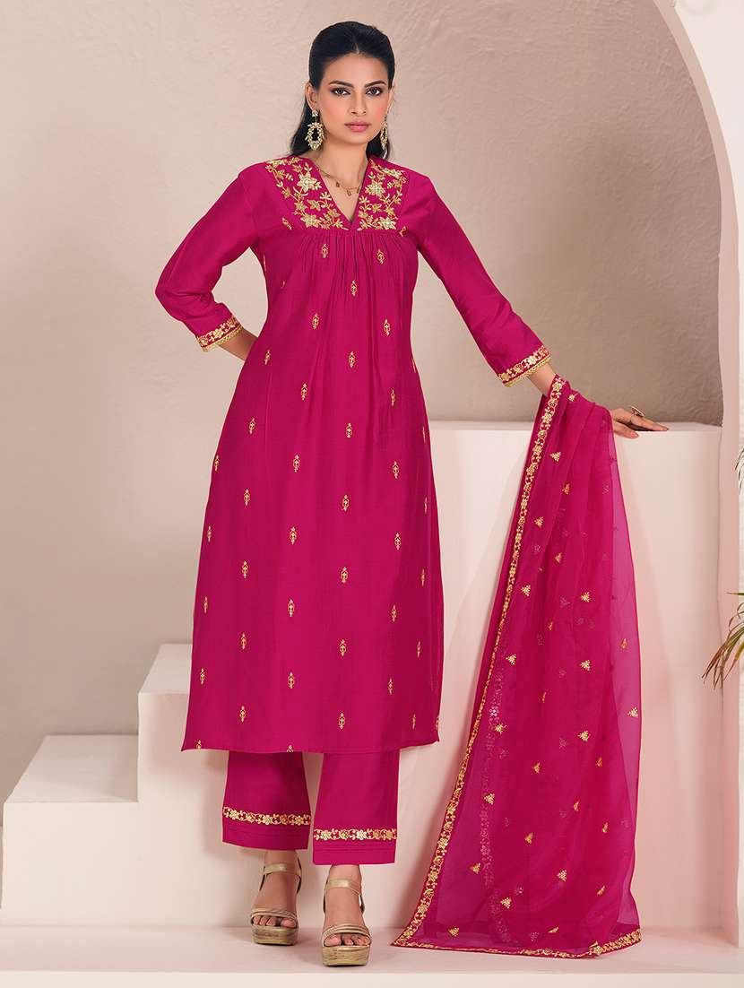 women three quarter sleeve kurta pant with dupatta set