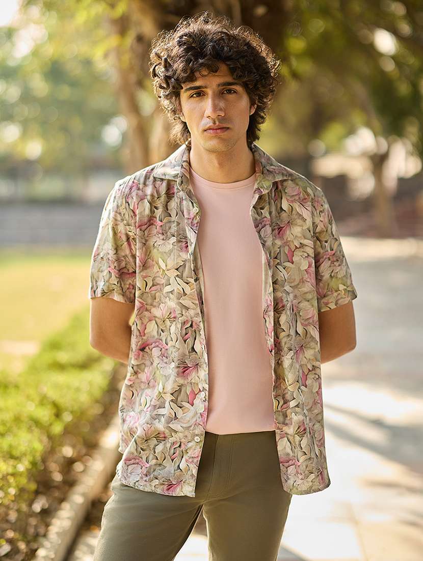 men floral printed short sleeve slim fit casual shirt - 21750597 -  Standard Image - 2
