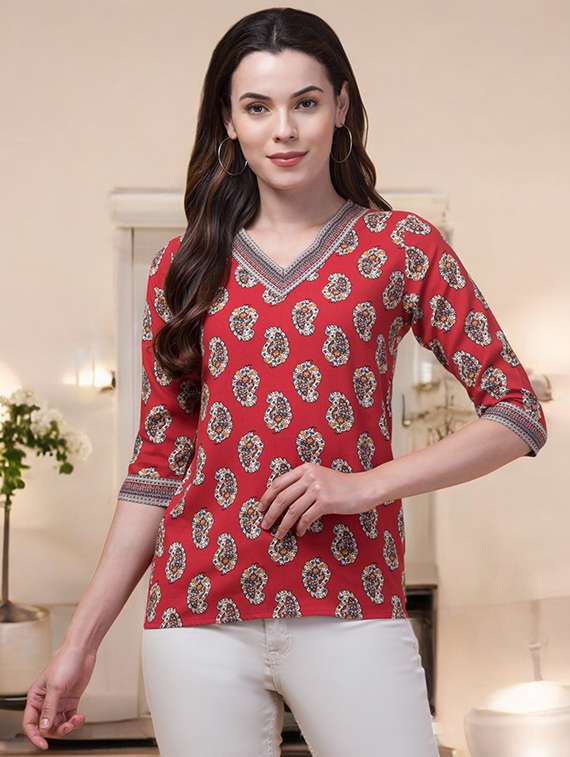 women printed three quarter sleeves short kurti