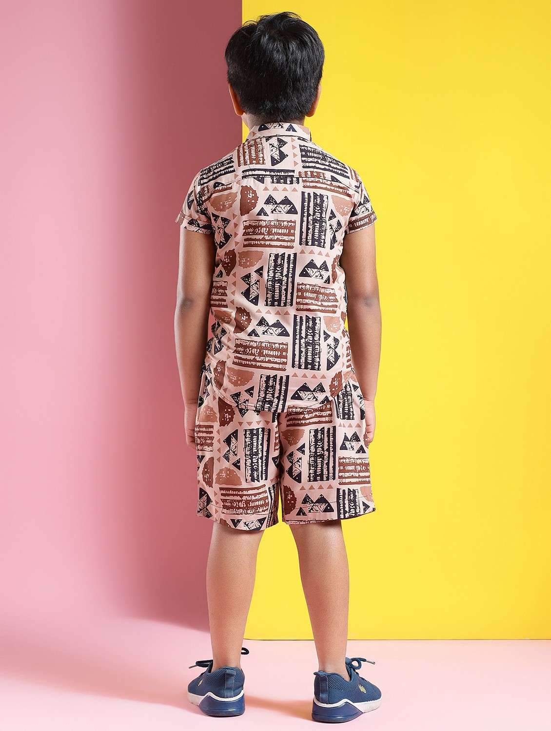 boys printed short sleeves shirt and shorts set - 21750870 -  Standard Image - 2