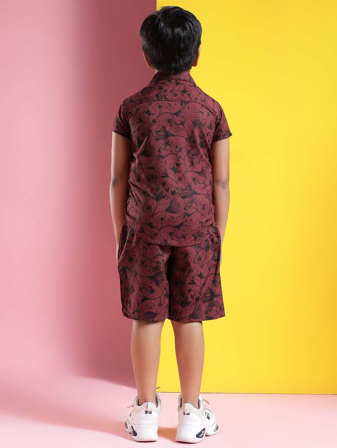 boys printed short sleeves shirt and shorts set - 21750871 -  Standard Image - 2