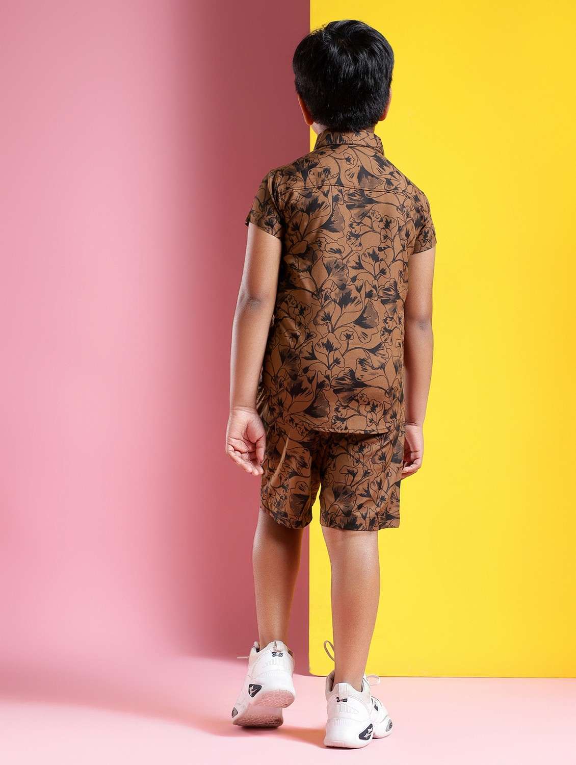 boys printed short sleeves shirt and shorts set - 21750872 -  Standard Image - 2