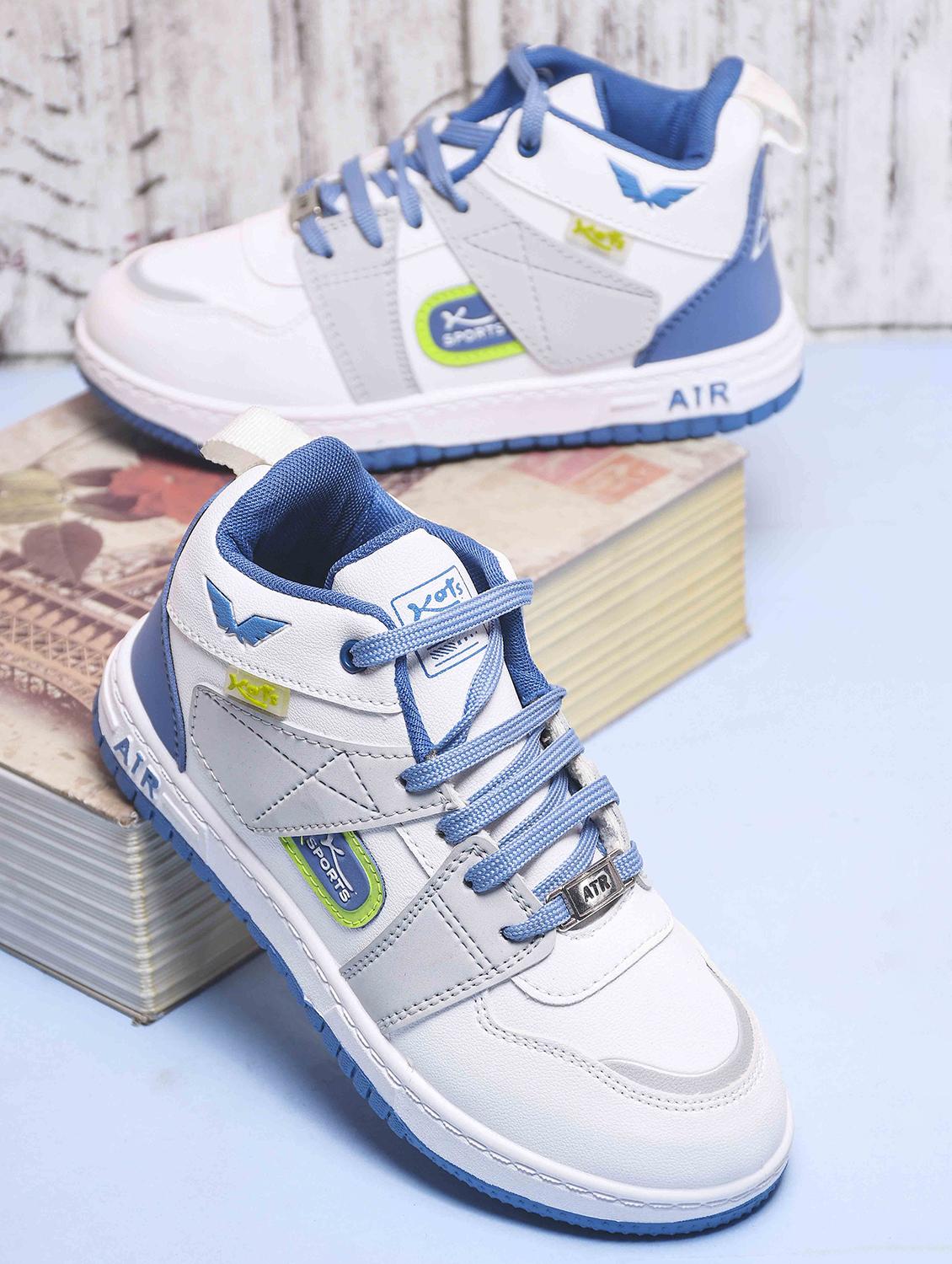 boys white lace up sneaker
