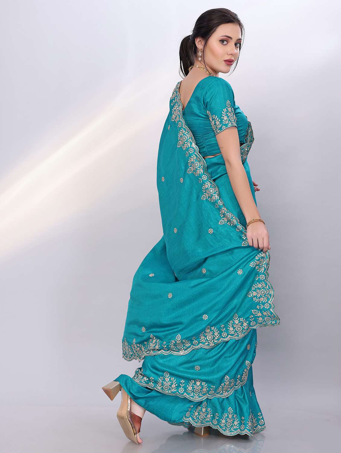 women solid with work embroidered saree with blouse - 21753228 -  Standard Image - 2