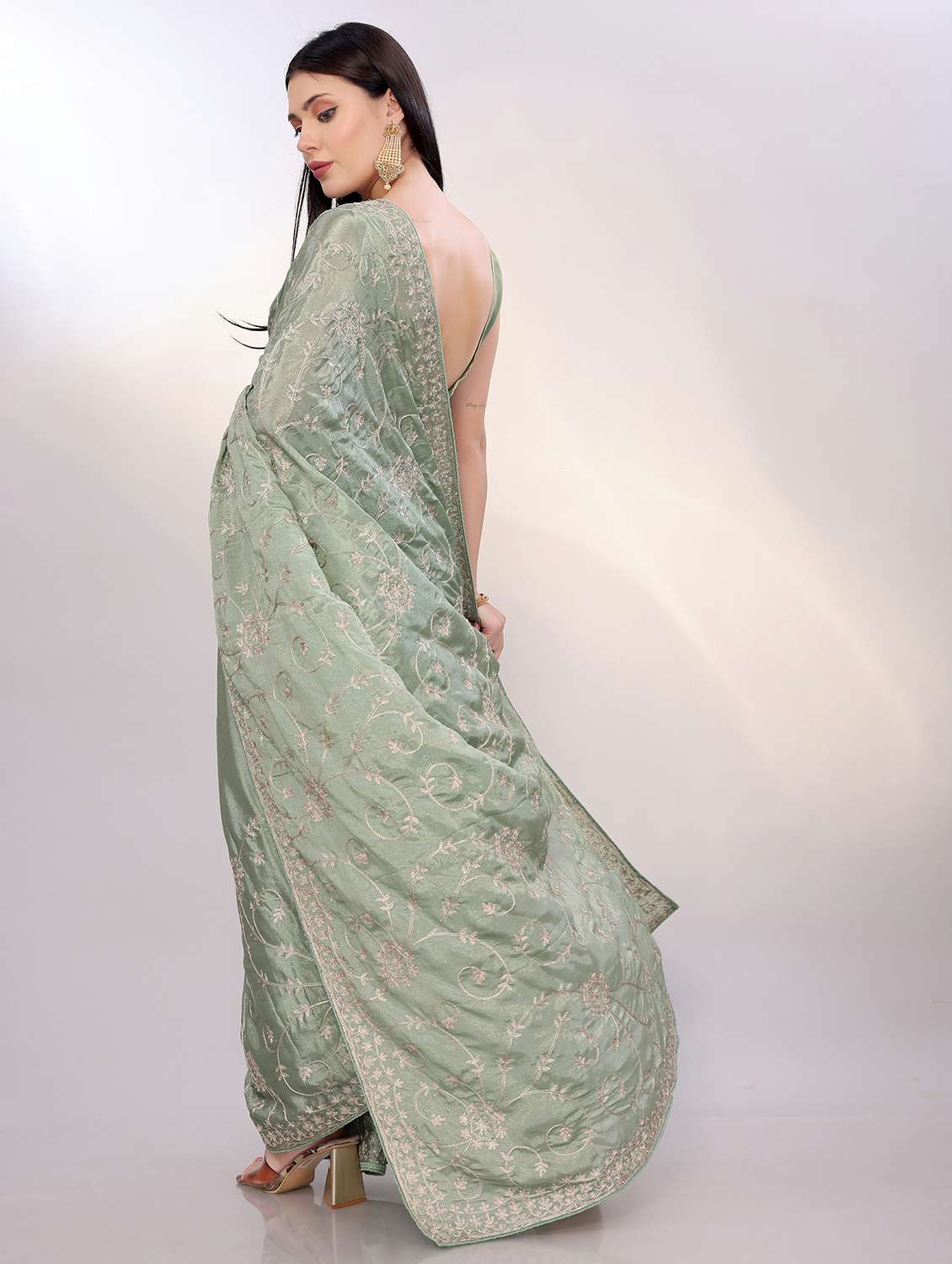 women solid with work embroidered saree with blouse - 21753233 -  Standard Image - 2