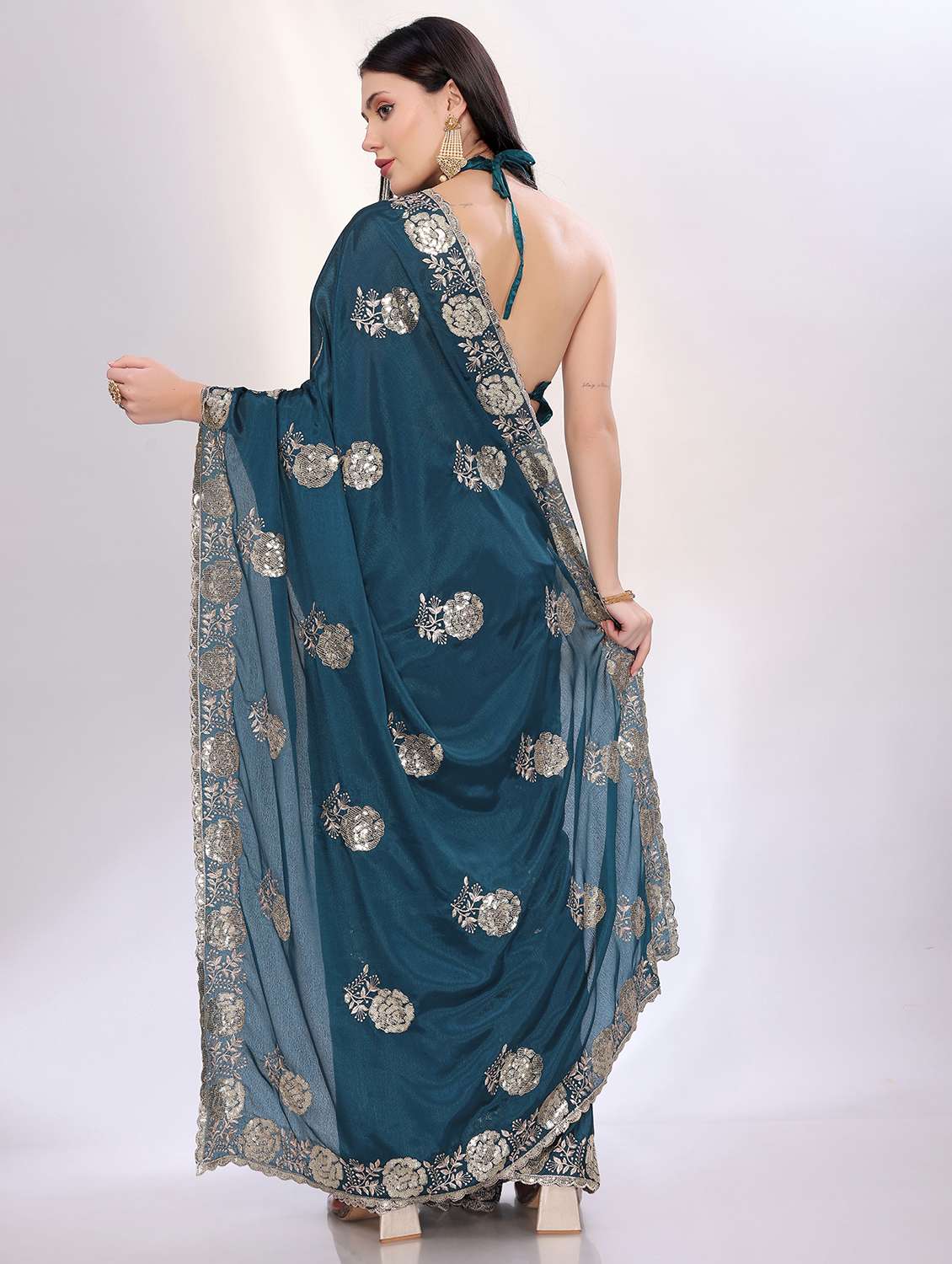 women solid with work embroidered saree with blouse - 21753235 -  Standard Image - 2