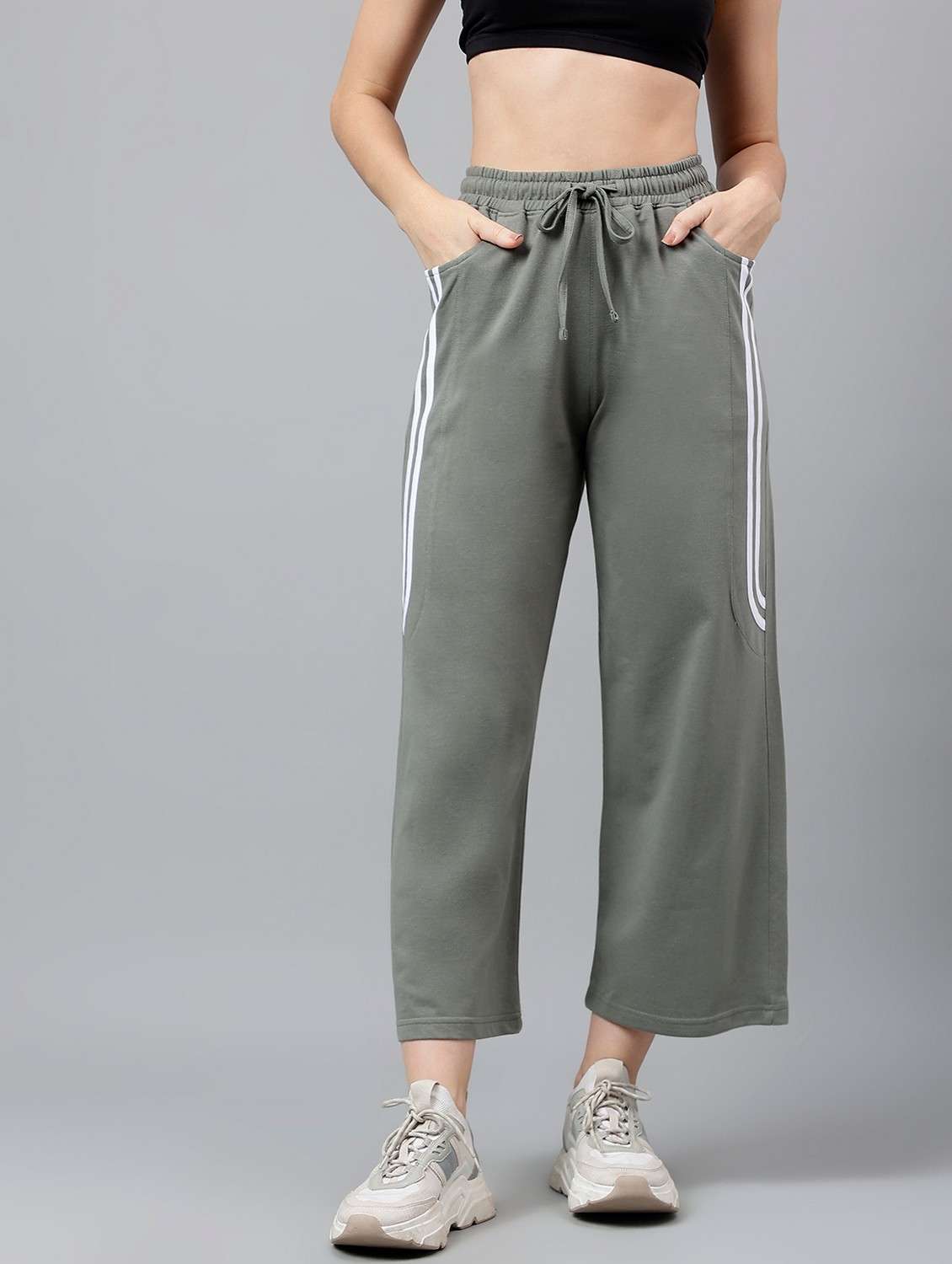 women tapered mid rise track pant