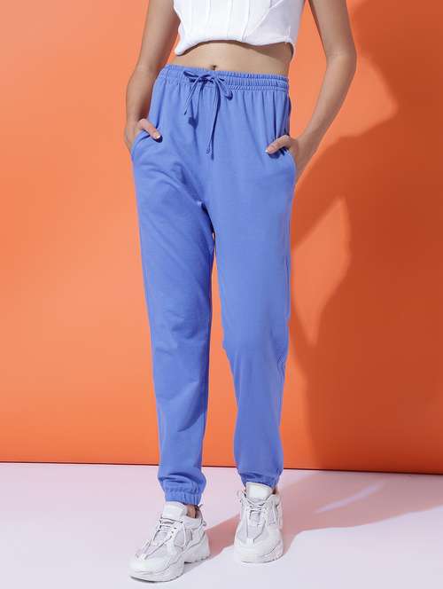 women solid mid rise jogger
