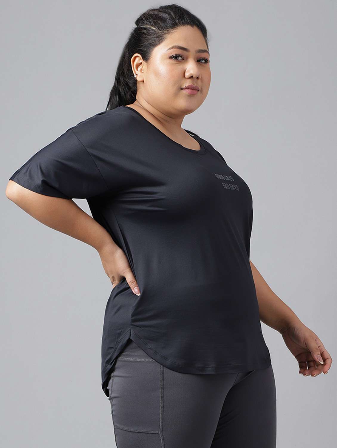 women black typographic round neck t-shirt - 21762449 -  Standard Image - 2