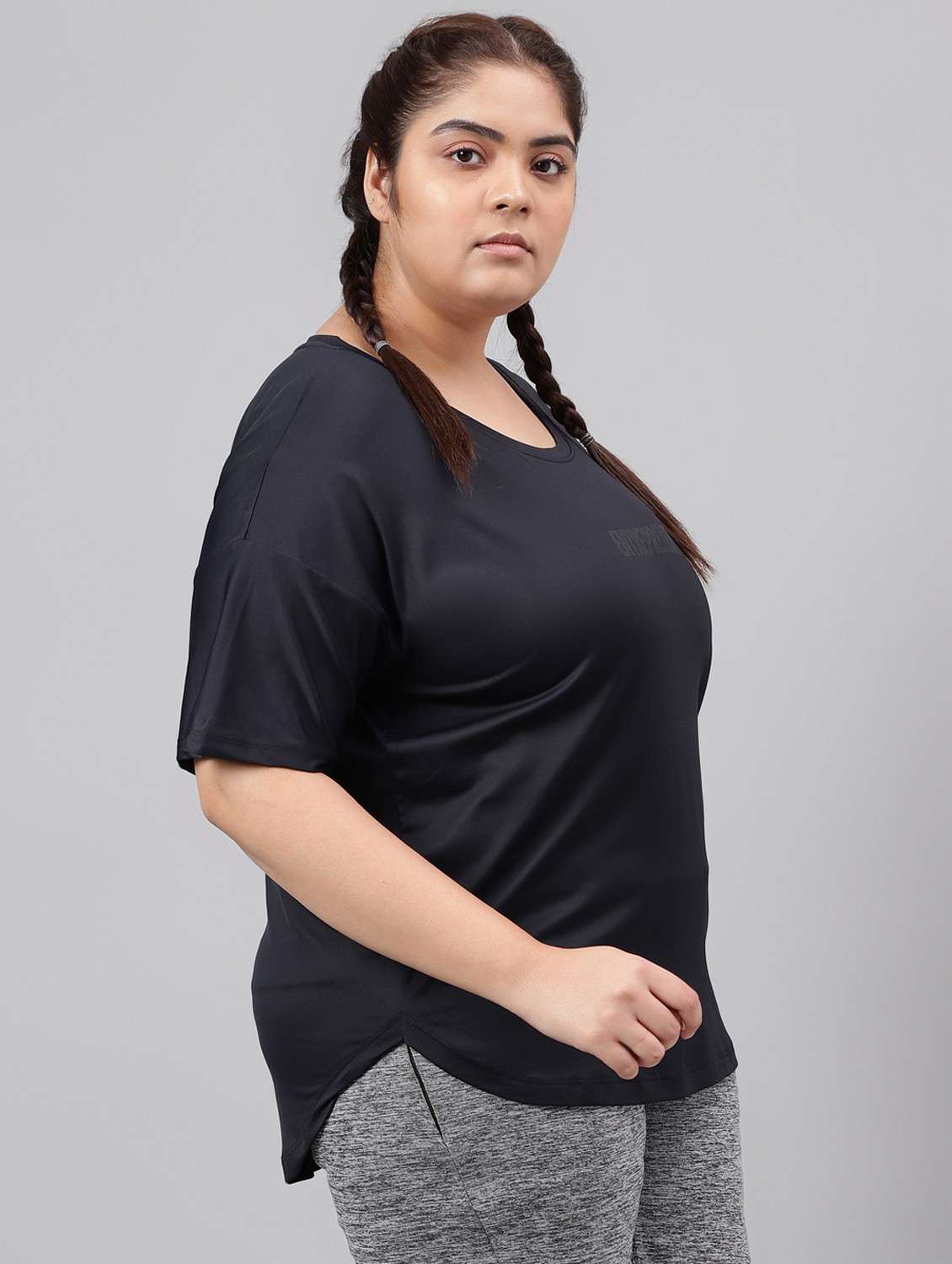 women black typographic round neck t-shirt - 21762537 -  Standard Image - 2