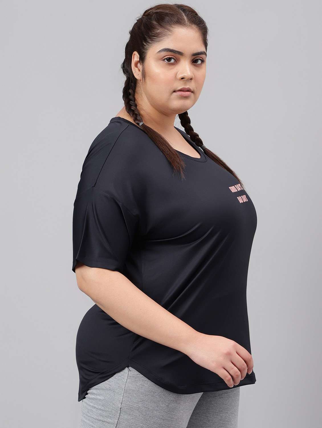 women black typographic round neck t-shirt - 21762563 -  Standard Image - 2