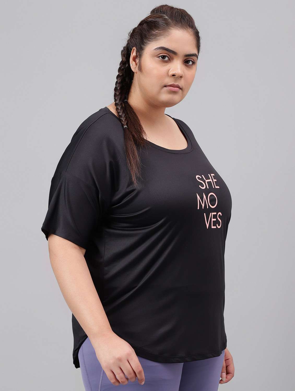 women black typographic round neck t-shirt - 21762564 -  Standard Image - 2