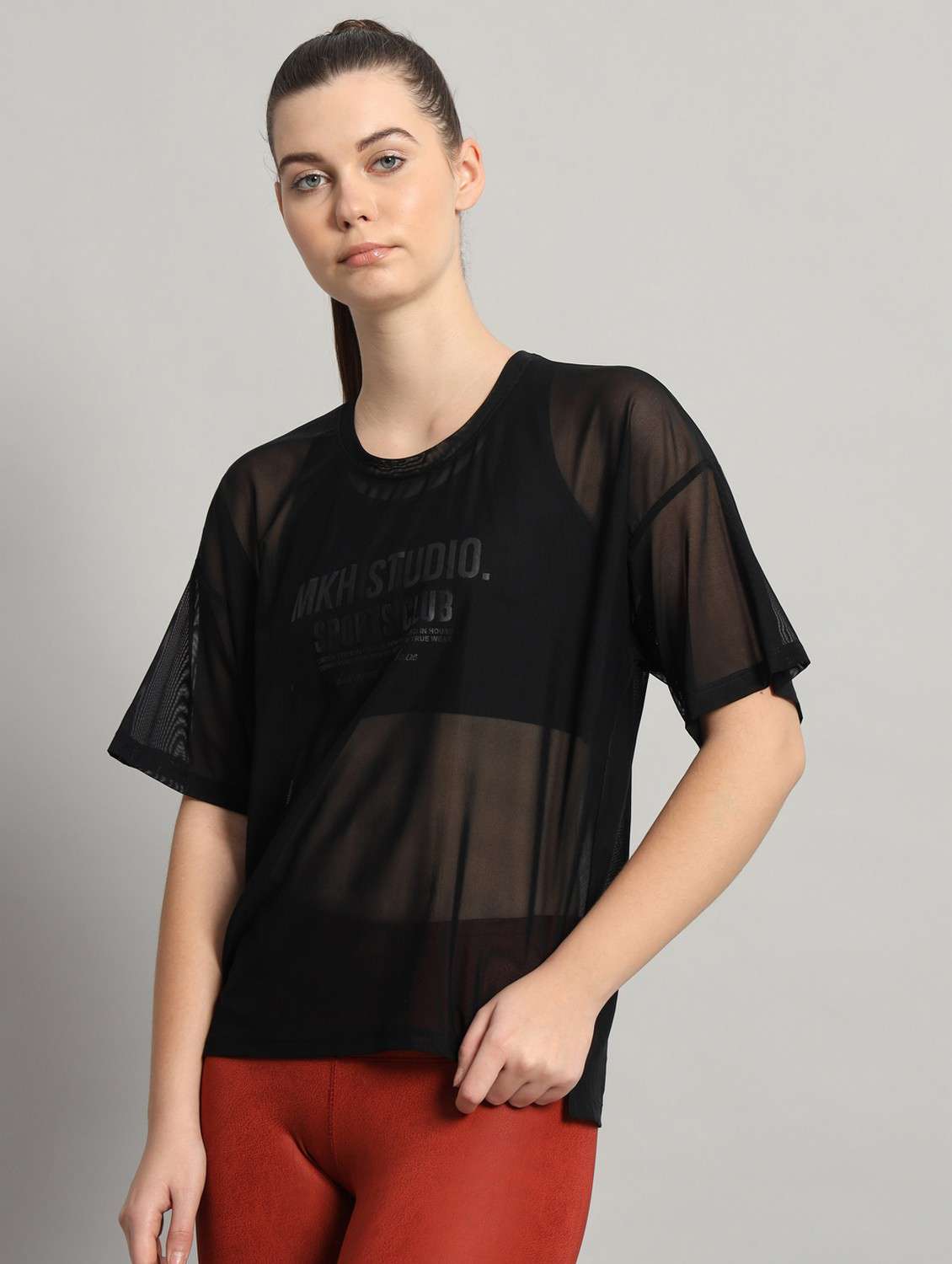 women black typographic round neck t-shirt - 21763303 -  Standard Image - 2