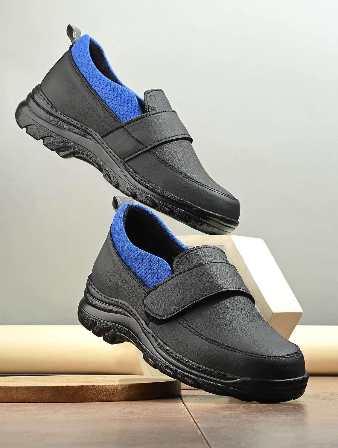 men black slip on casual shoes
