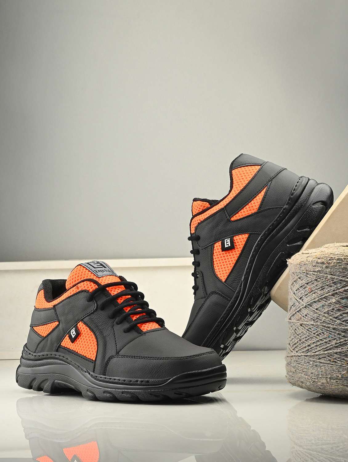 men black lace up casual shoe