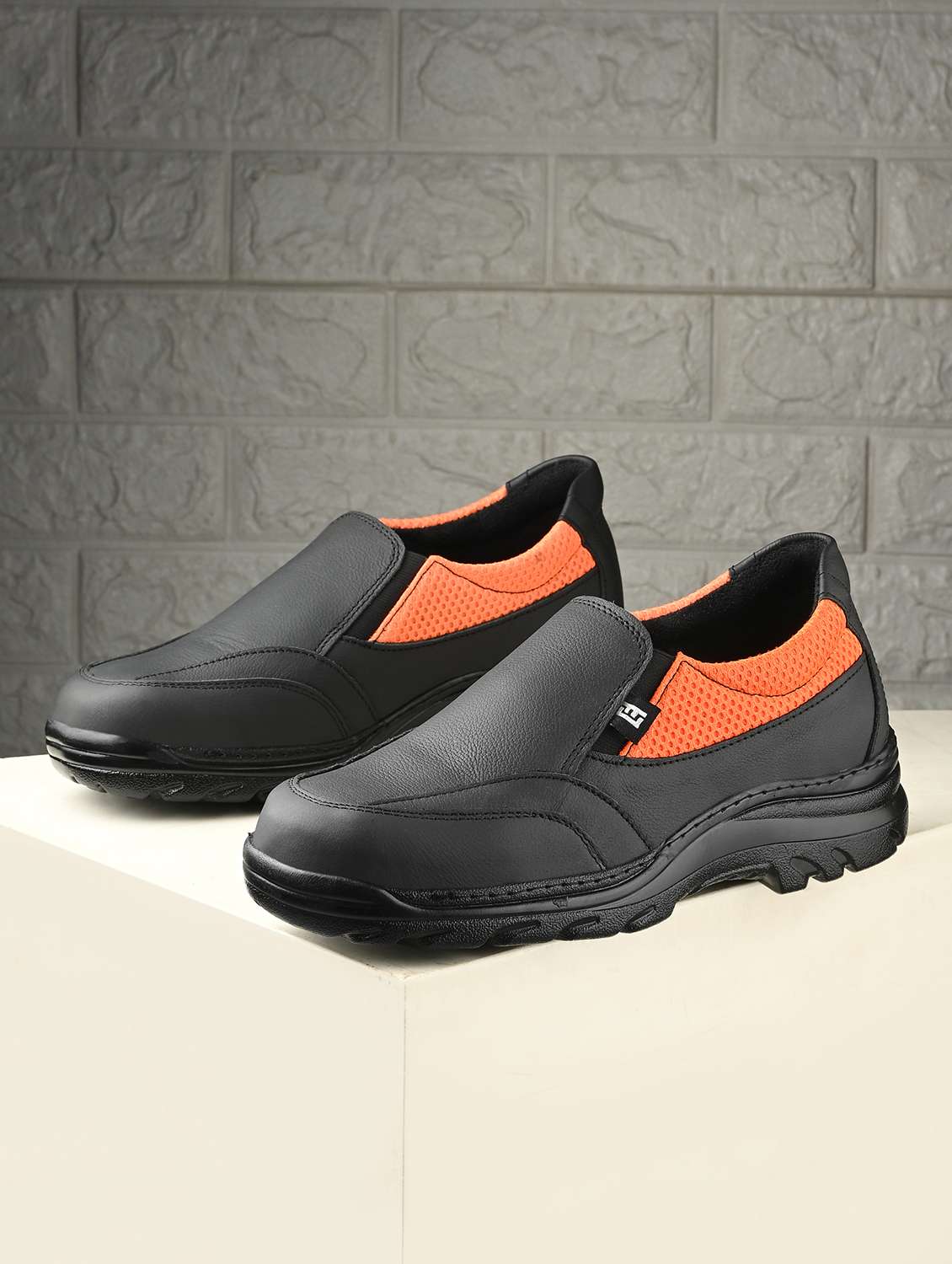 men black slip on casual shoes