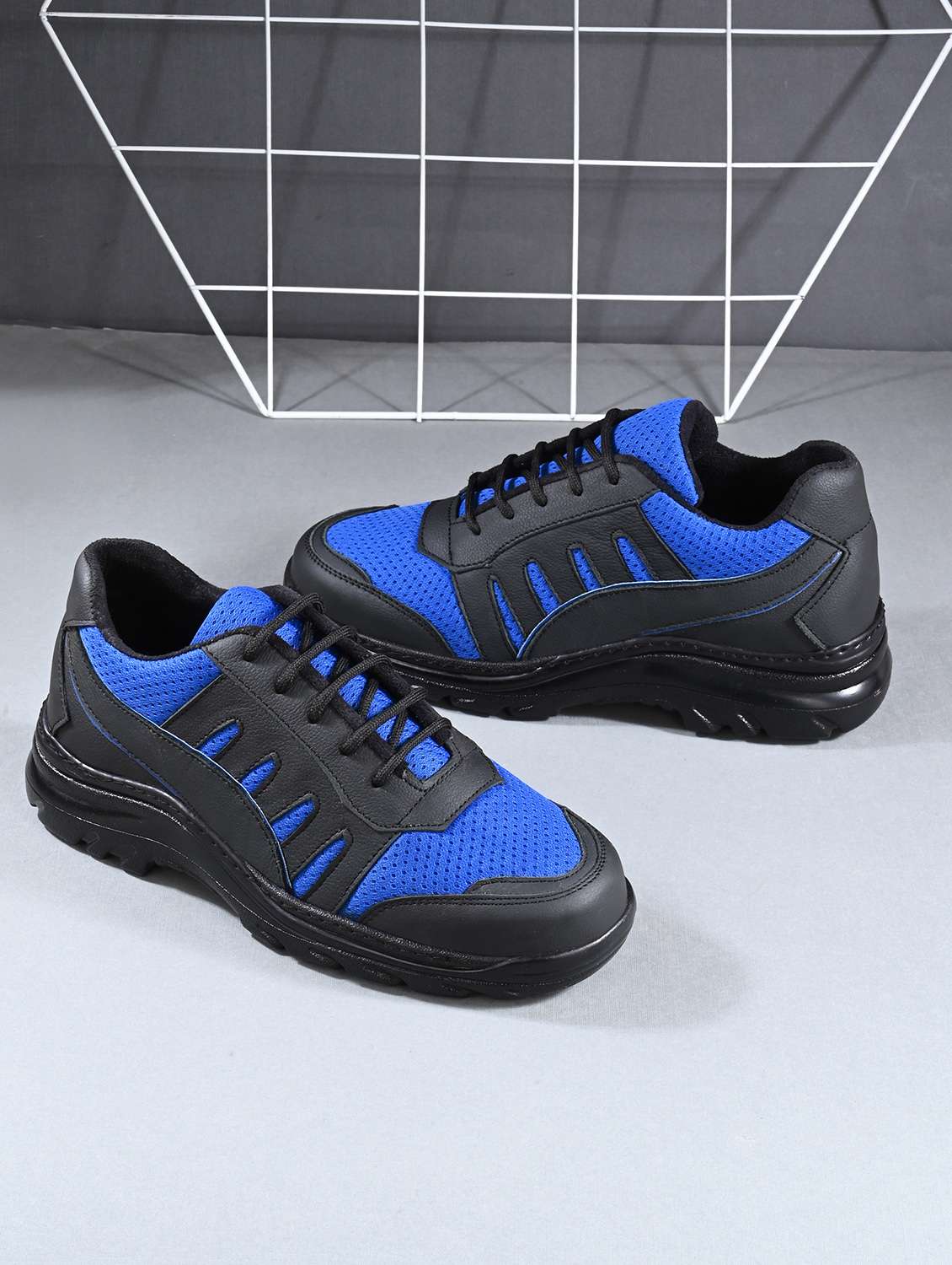 men blue lace up casual shoe