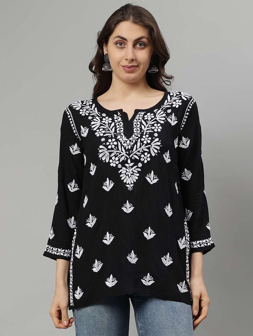 women three quarter sleeve straight chikankari kurti