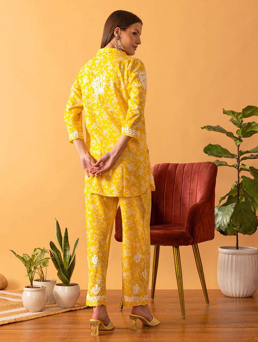 women embroidered ethnic co-ord set - 21766178 - Standard Image - 2