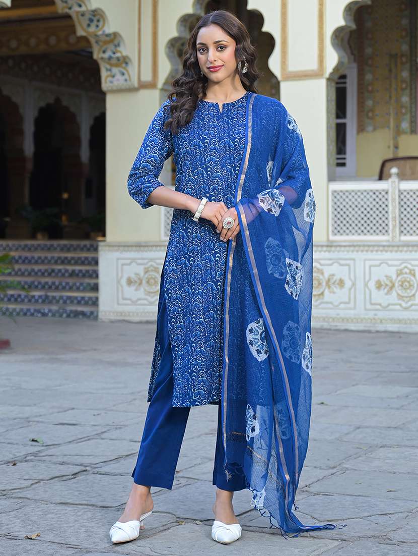 women three quarter sleeve kurta pant with dupatta set - 21766301 - Standard Image - 2