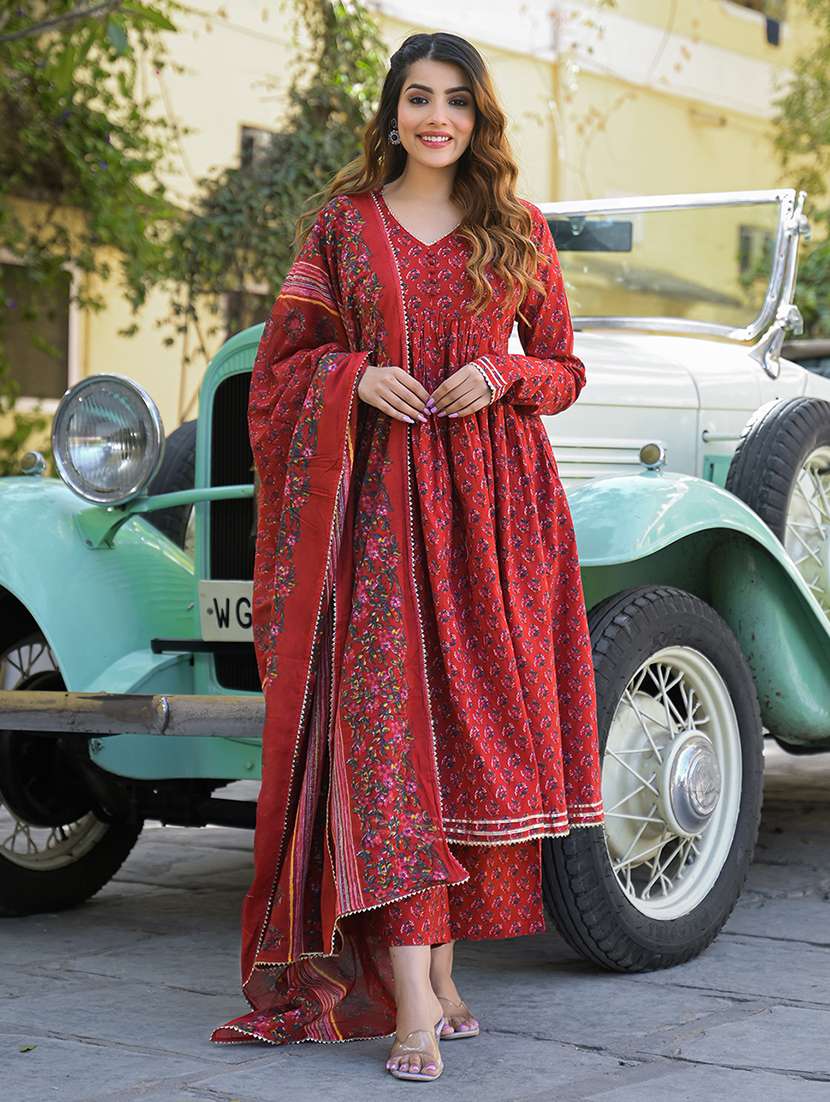 women three quarter sleeve kurta pant with dupatta set - 21766308 - Standard Image - 2