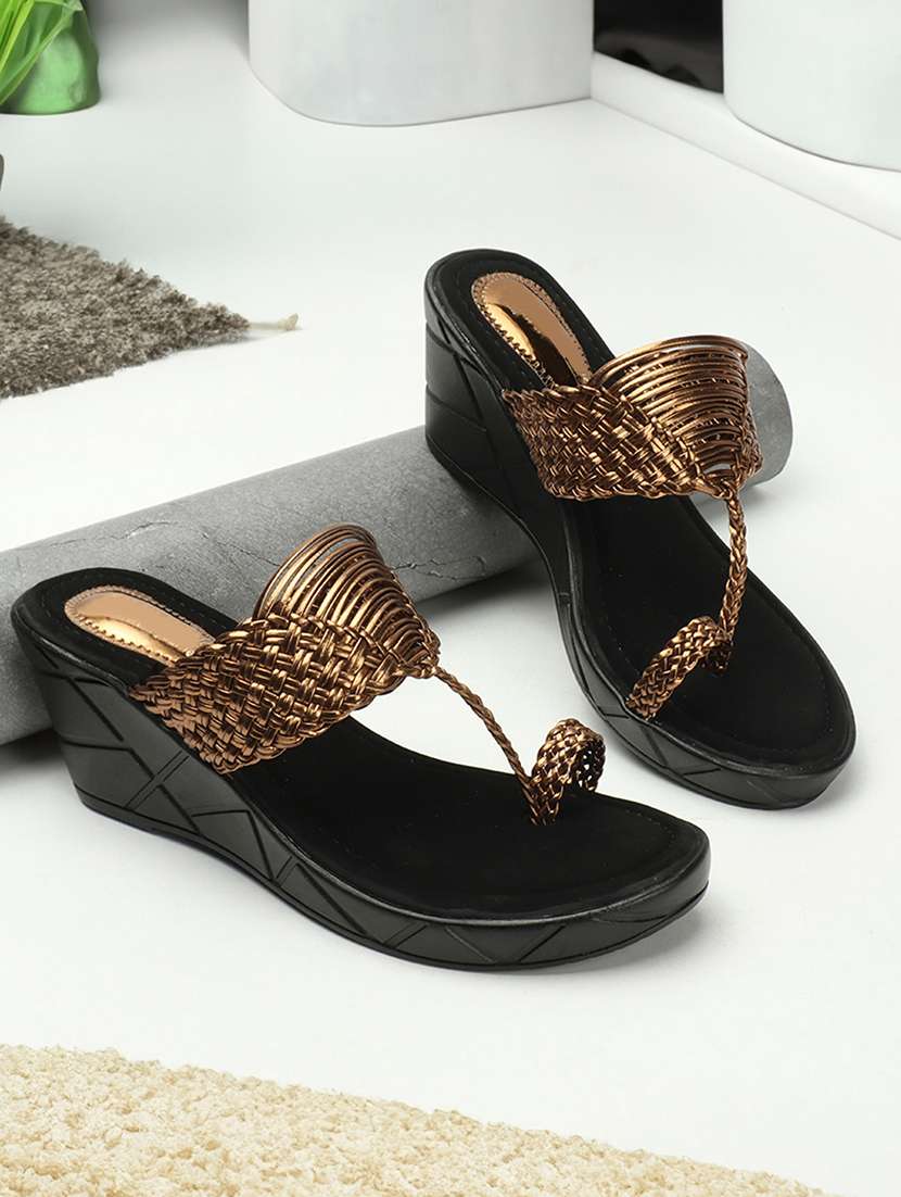 women textured one toe wedge - 21766419 -  Zoom Image - 0