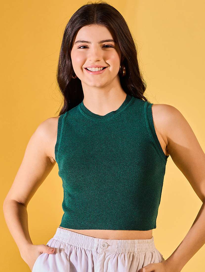 women solid sleeveless crop tank top