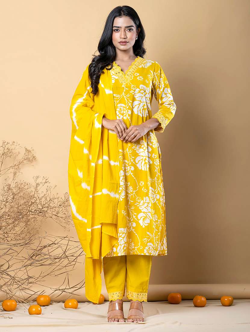 women three quarter sleeve kurta pant with dupatta set