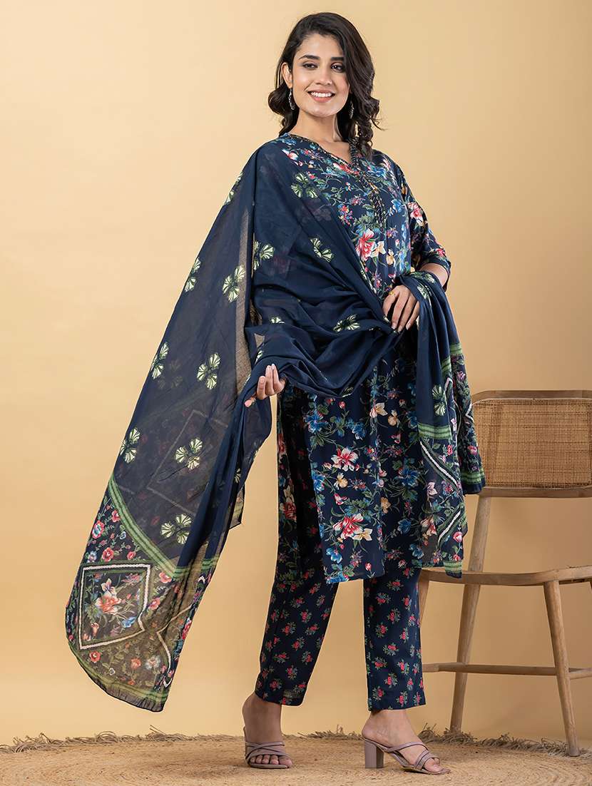 women three quarter sleeve kurta pant with dupatta set - 21766768 -  Standard Image - 2