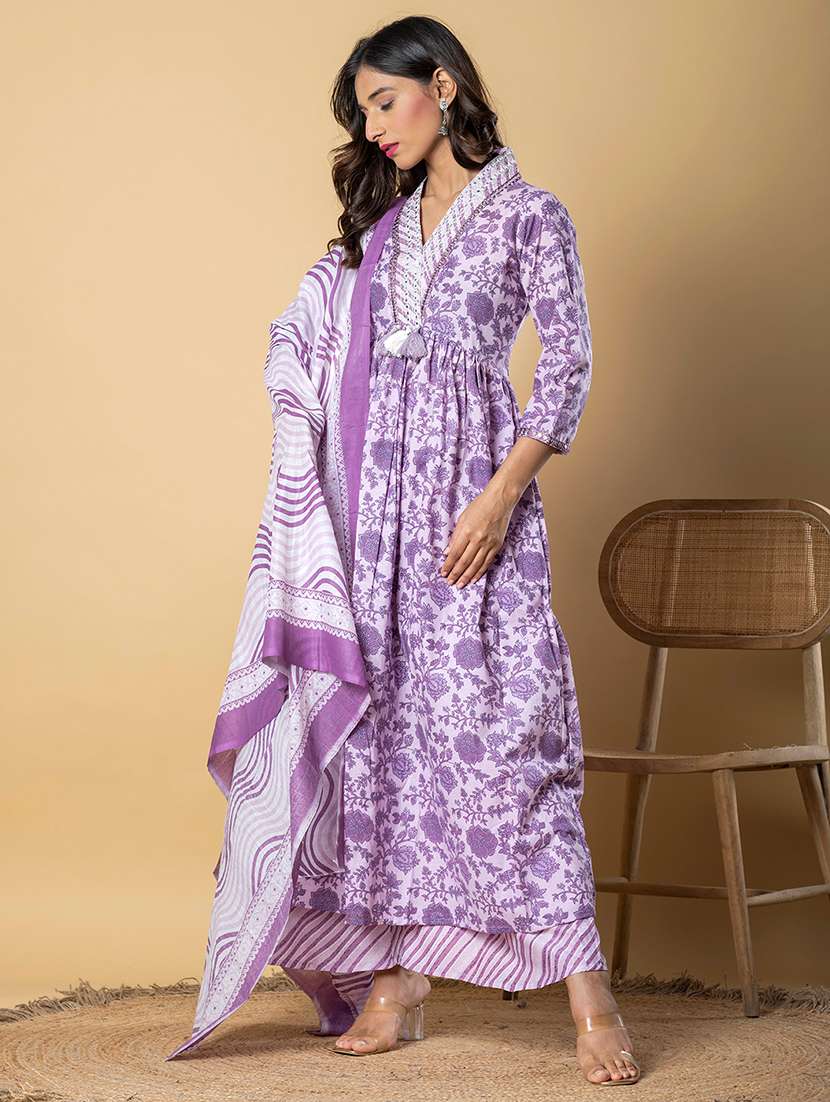 women three quarter sleeve kurta palazzo with dupatta set - 21766774 -  Standard Image - 2