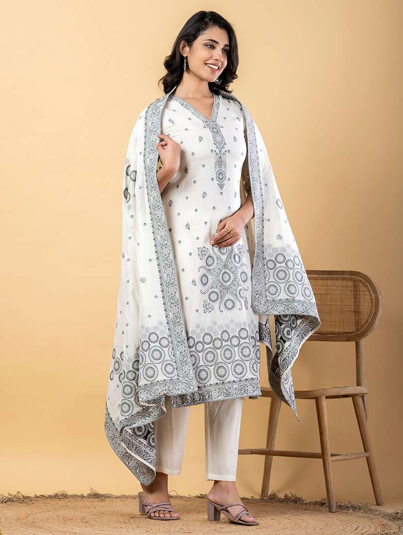 women three quarter sleeve kurta pant with dupatta set - 21766789 -  Standard Image - 2